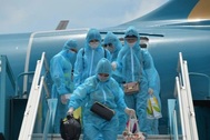 Sự thật về nguy cơ lây nhiễm dịch Covid-19 khi đi máy bay