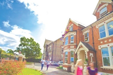 Chương trình dự bị đại học Anh Quốc đạt chuẩn 5* tại Kings Education