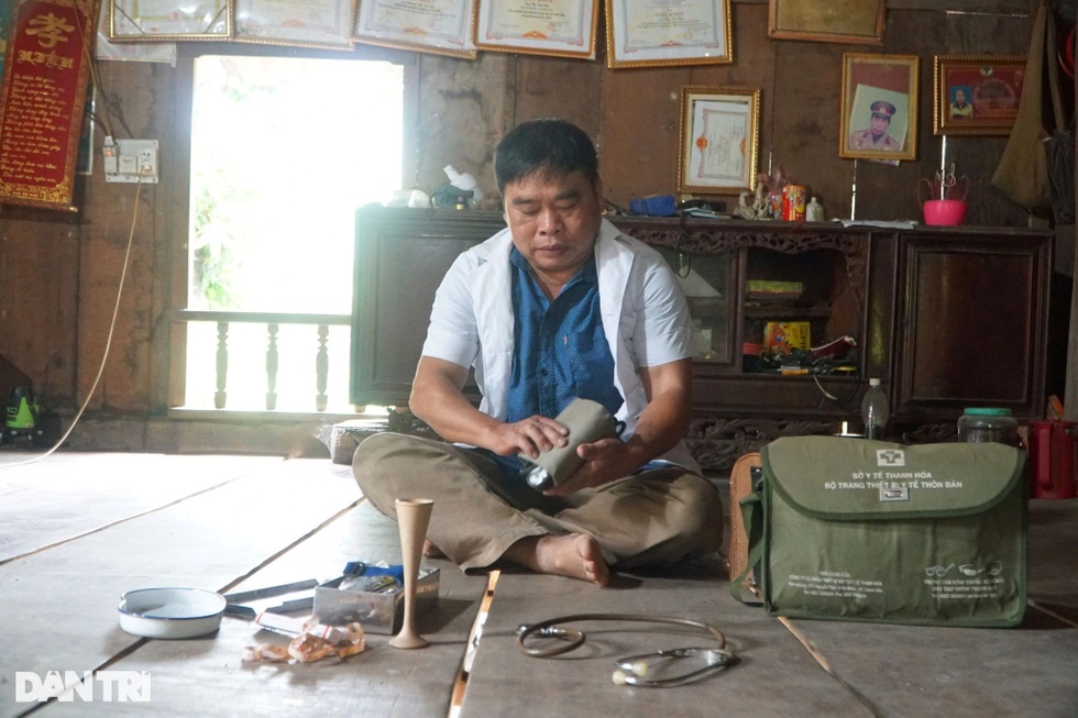 Người đàn ông gần 30 năm làm việc đặc biệt, miễn phí cho phụ nữ vùng cao - 4 Người đàn ông gần 30 năm làm việc đặc biệt, miễn phí cho phụ nữ vùng cao - 4