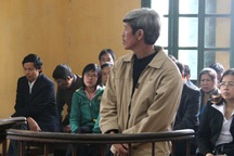 Đề nghị 16 - 17 năm tù cho thẩm phán “ăn”… toilet