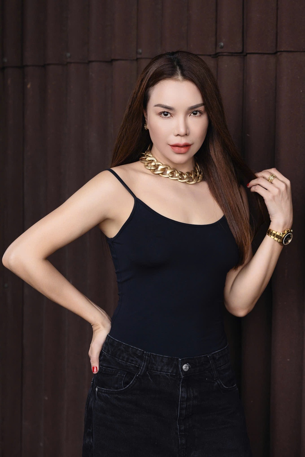 Từ vụ việc người mẫu Trà Ngọc Hằng: Khi nào cá nhân bị tạm hoãn xuất cảnh? - 1 Từ vụ việc người mẫu Trà Ngọc Hằng: Khi nào cá nhân bị tạm hoãn xuất cảnh? - 1