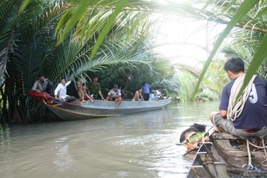 Hai nữ sinh viên tử vong dưới sông khi đến chơi nhà bạn