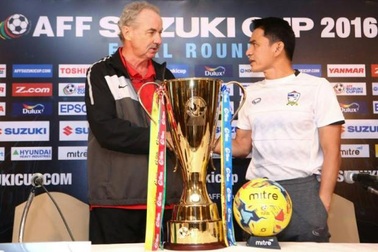 HLV Kiatisuk: "Indonesia chịu nhiều áp lực hơn Thái Lan ở chung kết"