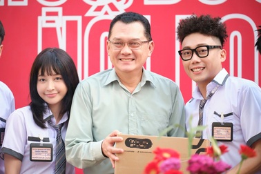 NSƯT Hữu Châu xuất hiện trong loạt phim học đường đạt gần 1 tỷ lượt xem