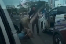 Bắt đối tượng tham gia đánh hội đồng tài xế grab sau va chạm giao thông