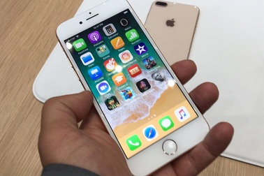 iPhone 8 xách tay giảm giá "cực rẻ" nhưng vẫn ế ẩm