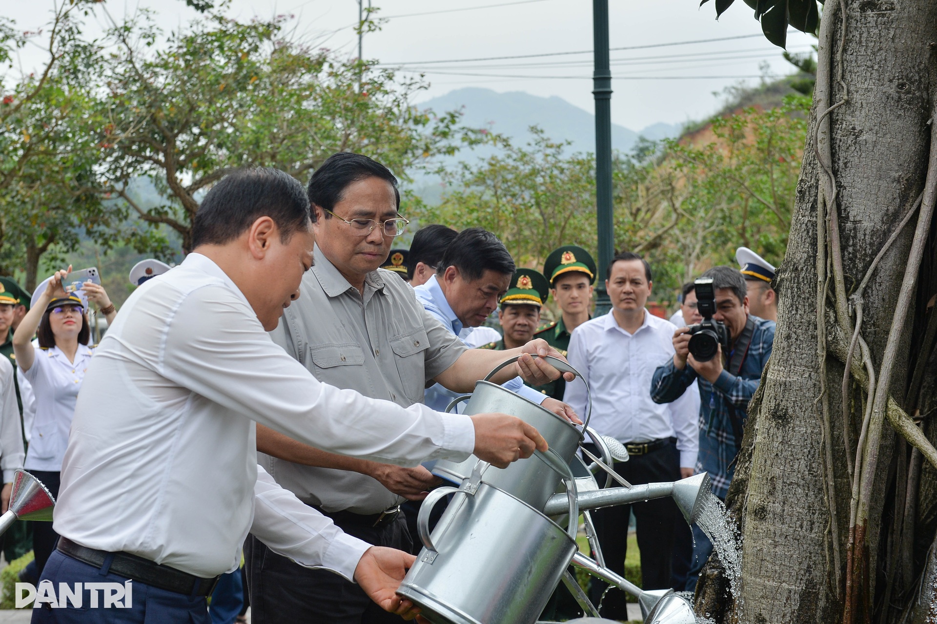 Ngày hoạt động bận rộn của Thủ tướng Phạm Minh Chính tại Lạng Sơn - 8 Ngày hoạt động bận rộn của Thủ tướng Phạm Minh Chính tại Lạng Sơn - 8