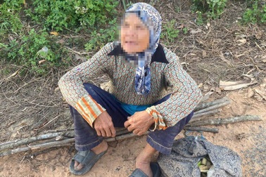 Cụ bà 95 tuổi bị lạc khi đi làm rẫy