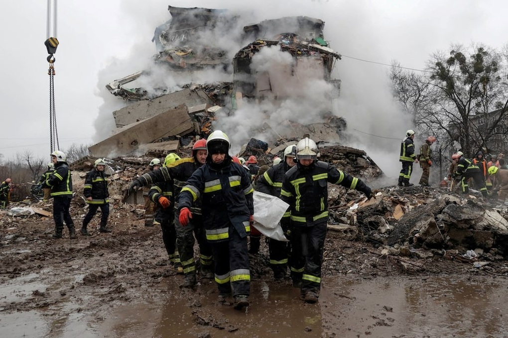 Nga dội mưa tên lửa, tấn công ồ ạt mục tiêu ở Ukraine - 2 Nga dội mưa tên lửa, tấn công ồ ạt mục tiêu ở Ukraine - 2