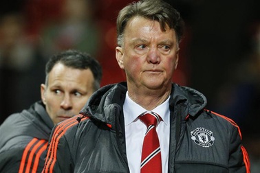 Chưa đá derby, Van Gaal đã lo mất vé dự Champions League