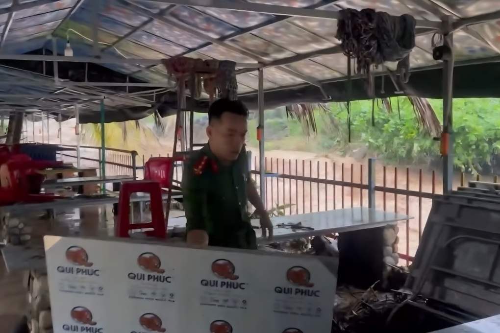 Nước lũ cuồn cuộn sau cơn mưa lớn ở Khánh Hòa - 2 Nước lũ cuồn cuộn sau cơn mưa lớn ở Khánh Hòa - 2