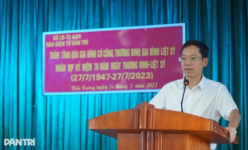 Báo Dân trí tặng quà gia đình chính sách tại Thái Bình - 1 Báo Dân trí tặng quà gia đình chính sách tại Thái Bình - 1