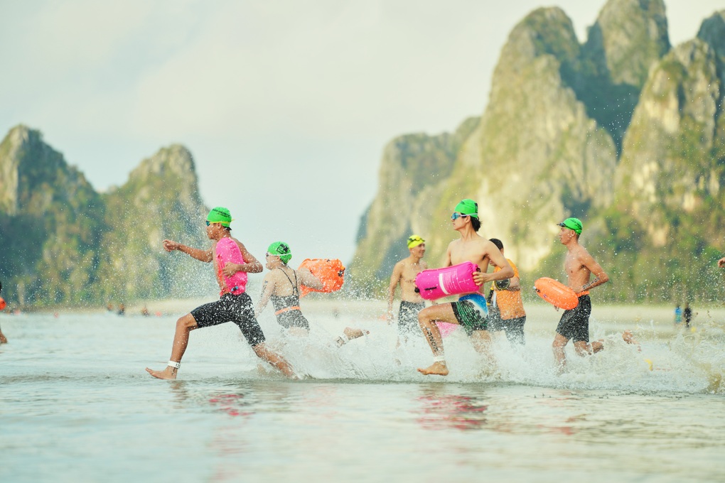 Aqua Warriors Halong Bay 2025: Quy định về sử dụng phao bơi - 2 Aqua Warriors Halong Bay 2025: Quy định về sử dụng phao bơi - 2