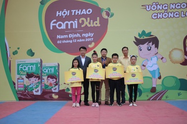 Hội  thao Fami Kid "bùng nổ ở Nam Định
