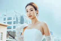 Đỗ Mỹ Linh tung ảnh cô dâu sát ngày cưới Chủ tịch CLB Bóng đá Hà Nội