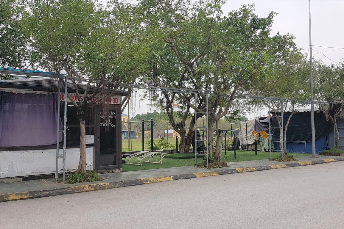Phố đi bộ sầm uất ở Ninh Bình rơi cảnh chết lâm sàng - 11 Phố đi bộ sầm uất ở Ninh Bình rơi cảnh chết lâm sàng - 11