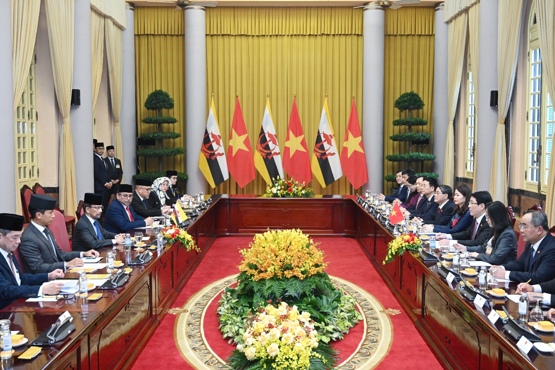 Chủ tịch nước Lương Cường chủ trì lễ đón Quốc vương Brunei thăm Việt Nam - 8