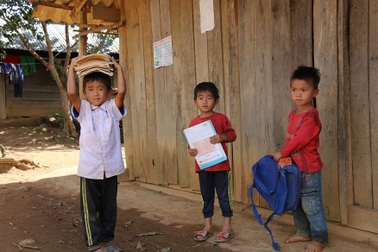 Đắk Nông: Cấp sách, vở miễn phí cho học sinh dân tộc thiểu số diện nghèo, cận nghèo