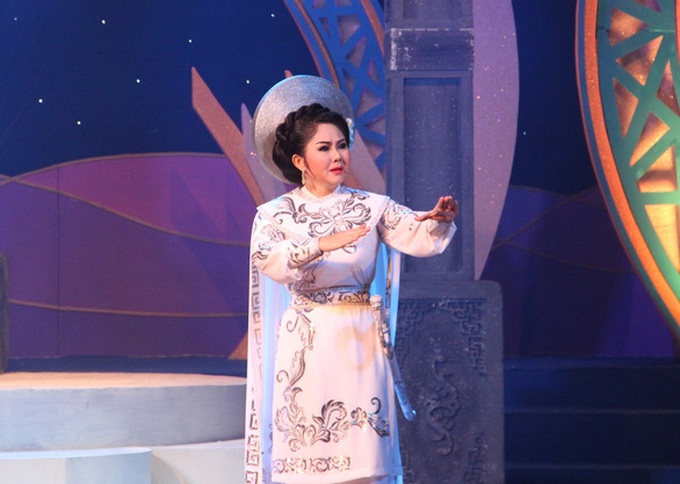 Trao huy chương cho các tài năng của sân khấu cải lương Trần Hữu Trang - Ảnh 2. Trao huy chương cho các tài năng của sân khấu cải lương Trần Hữu Trang - Ảnh 2.