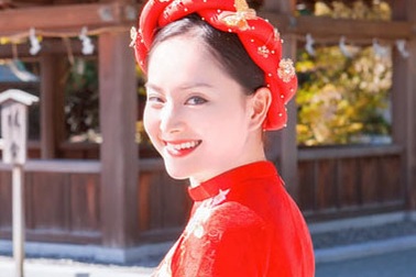 Diễn viên Lan Phương làm người dẫn chuyện đêm nhạc Trịnh tại Nhật Bản