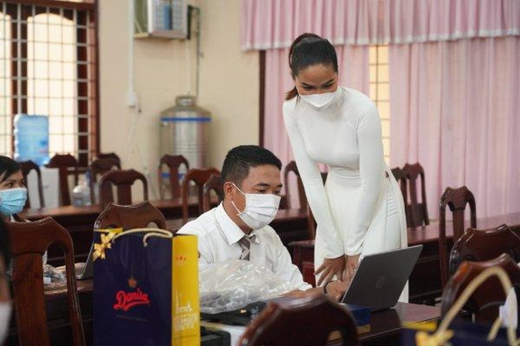 Danisa viết tiếp hành trình tri ân thầy cô giáo vùng sâu, vùng xa - 1 Danisa viết tiếp hành trình tri ân thầy cô giáo vùng sâu, vùng xa - 1