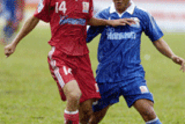 Chủ nhà “trao” vé bán kết cho Đà Nẵng và An Giang