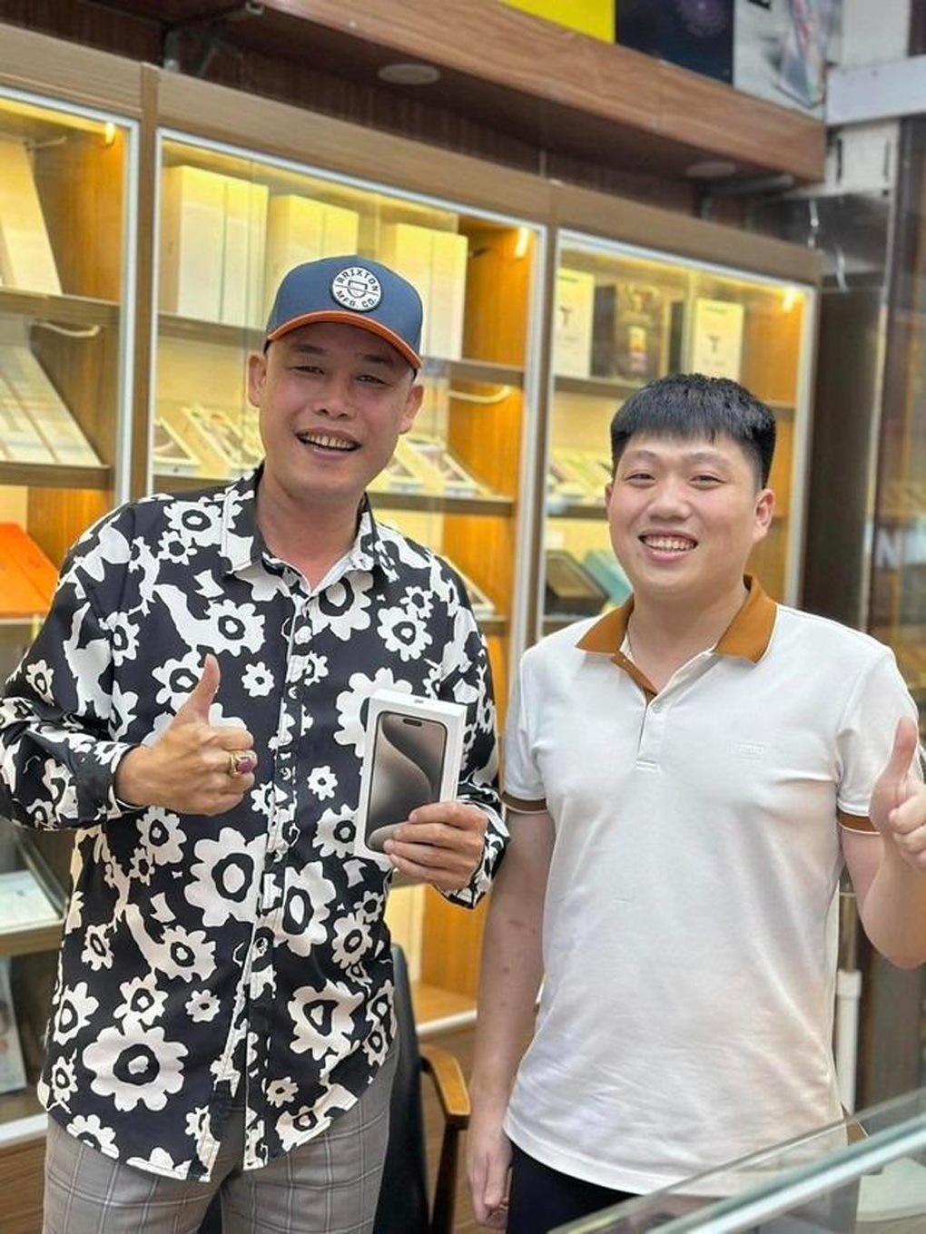 Hiệp Gà hạnh phúc lên chức ông ngoại ở tuổi 47 - 2 Hiệp Gà hạnh phúc lên chức ông ngoại ở tuổi 47 - 2