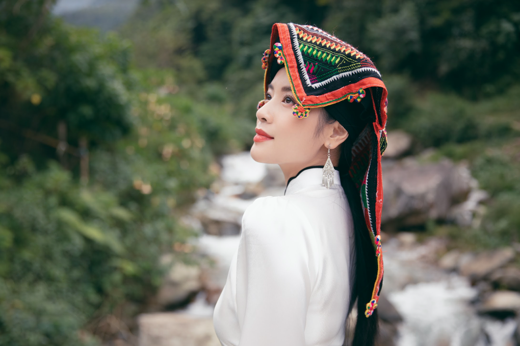 Nguyễn Thu Hằng lao động nghệ thuật không ngừng nghỉ - 1 Nguyễn Thu Hằng lao động nghệ thuật không ngừng nghỉ - 1