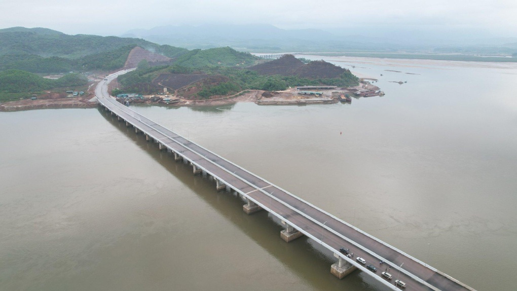 Ngóng trạm dừng nghỉ trên cao tốc từ Hạ Long về Móng Cái - 1 Ngóng trạm dừng nghỉ trên cao tốc từ Hạ Long về Móng Cái - 1