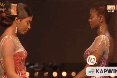 Khoảnh khắc Hoa hậu Bờ Biển Ngà 2022 suýt ngất khi đăng quang