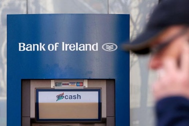 Ireland: Đổ xô rút tiền "chùa" từ ATM do lỗi hệ thống