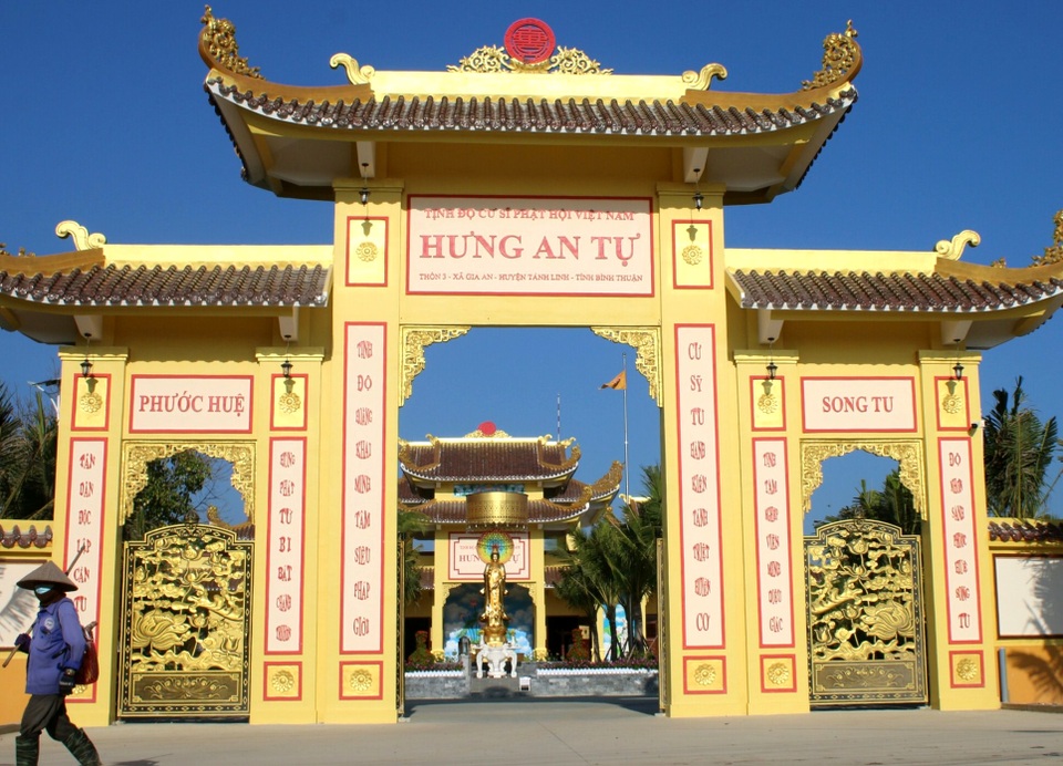 Sở Y tế Bình Thuận: Ông Võ Hoàng Yên chỉ có chứng chỉ về xoa bóp, bấm huyệt - 4 Sở Y tế Bình Thuận: Ông Võ Hoàng Yên chỉ có chứng chỉ về xoa bóp, bấm huyệt - 4