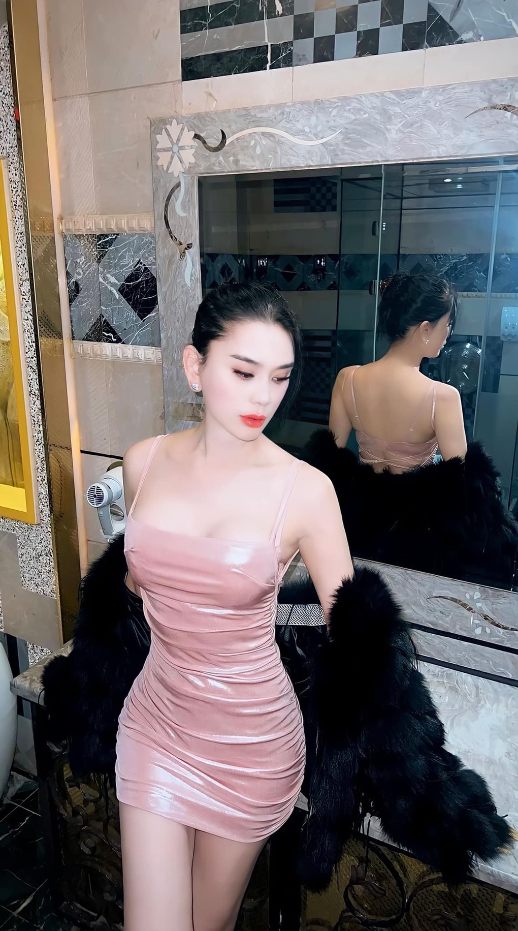 Lâm Khánh Chi ngày càng nữ tính, nóng bỏng hậu phẫu thuật thanh quản - 1 Lâm Khánh Chi ngày càng nữ tính, nóng bỏng hậu phẫu thuật thanh quản - 1