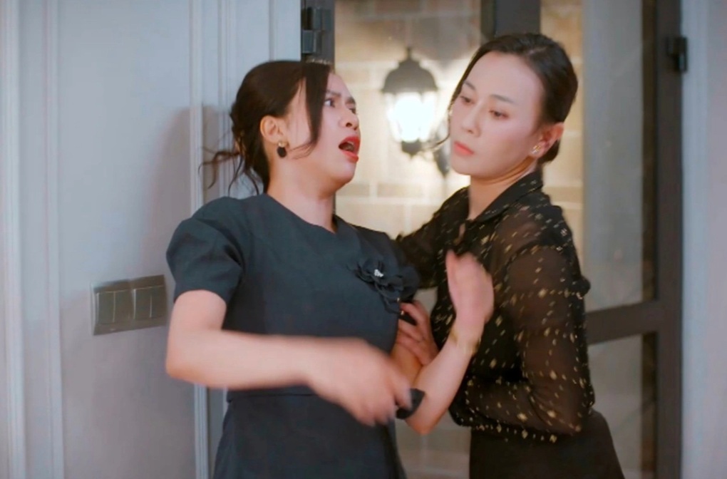 Phương Oanh diễn như lên đồng cảnh bảo vệ con, hút hơn 6 triệu lượt xem - 2 Phương Oanh diễn như lên đồng cảnh bảo vệ con, hút hơn 6 triệu lượt xem - 2