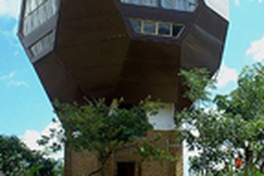 Khi kiến trúc sư thể hiện tình yêu bóng đá