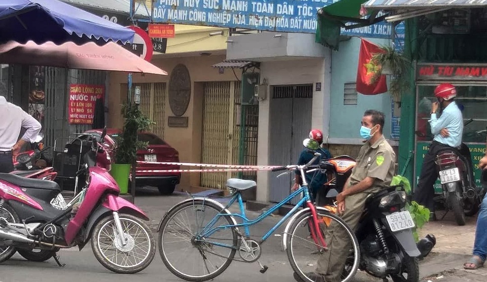 TPHCM phong toả khu dân cư có người nghi nhiễm Covid-19, mới đi Đà Nẵng về - 2 TPHCM phong toả khu dân cư có người nghi nhiễm Covid-19, mới đi Đà Nẵng về - 2