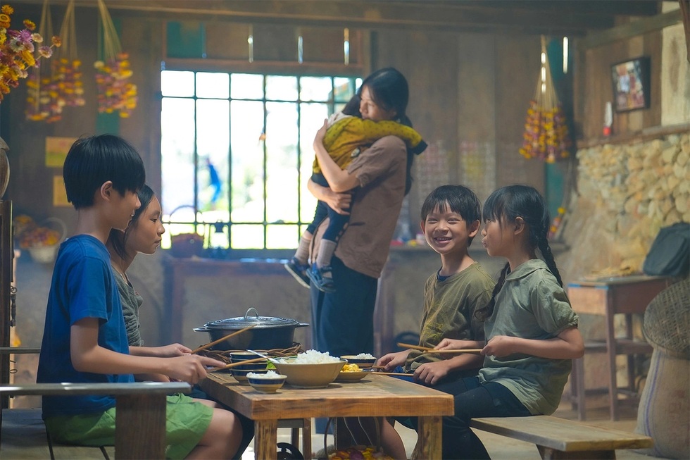 Lật mặt 7: Một điều ước - Nguồn năng lượng sạch và lành từ Lý Hải - 2 Lật mặt 7: Một điều ước - Nguồn năng lượng sạch và lành từ Lý Hải - 2