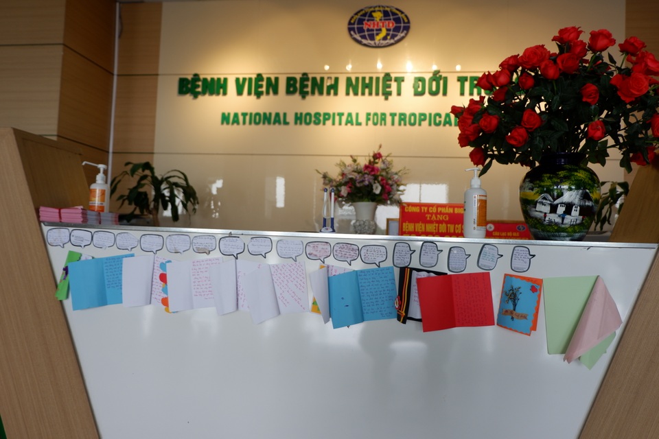 Nữ điều dưỡng tuyến đầu chống dịch và những lần lòng quặn thắt vì xa con - 1 Nữ điều dưỡng tuyến đầu chống dịch và những lần lòng quặn thắt vì xa con - 1