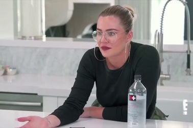 Khloe Kardashian xinh đẹp trong show truyền hình thực tế