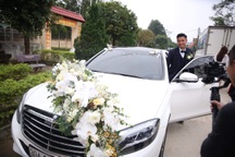 Bùi Tiến Dũng lên xe hoa đón dâu ở Hà Tĩnh
