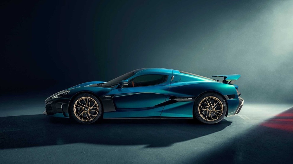 Siêu xe chạy điện Rimac Nevera gây choáng không chỉ bởi giá bán 2 triệu EUR - 6 Siêu xe chạy điện Rimac Nevera gây choáng không chỉ bởi giá bán 2 triệu EUR - 6