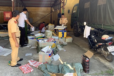 Phát hiện hơn 3.000 điện thoại, máy tính xách tay không rõ nguồn gốc