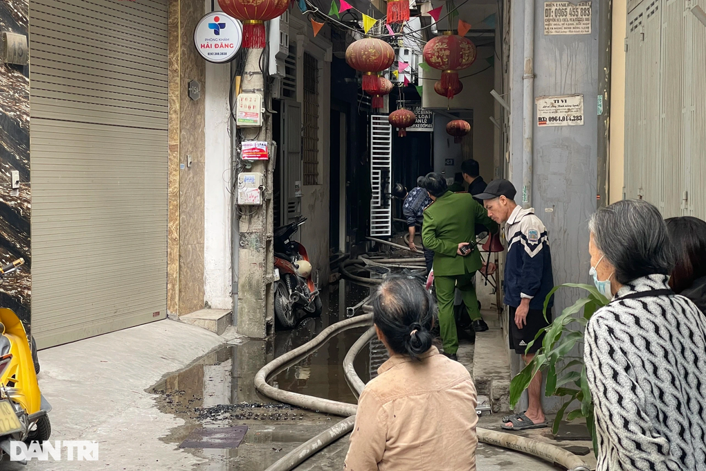 Hà Nội: Cháy nhà do đun bếp củi ở tầng 5 - 1 Hà Nội: Cháy nhà do đun bếp củi ở tầng 5 - 1