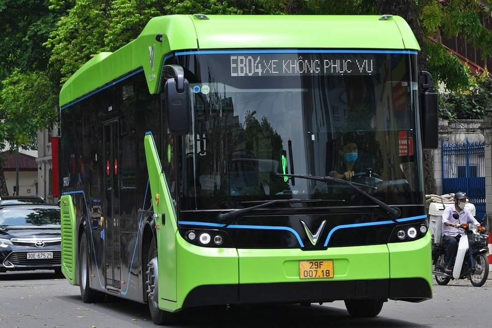 Hà Nội mở 3 tuyến buýt điện đầu tiên vào tháng 12 - 1 Hà Nội mở 3 tuyến buýt điện đầu tiên vào tháng 12 - 1