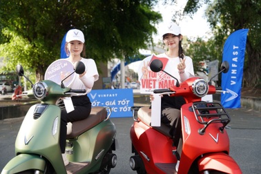 Xe máy VinFast được ưa chuộng nhờ giá chỉ từ 12 triệu đồng, miễn phí sạc 1 năm