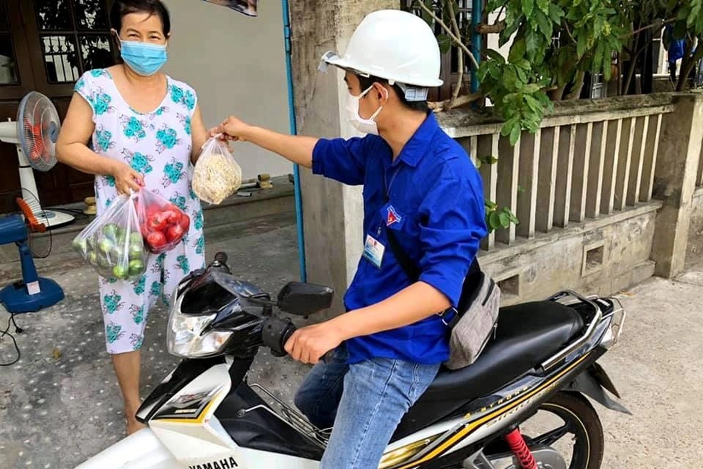 Alo, shipper xanh xin nghe! Hôm nay bà con cần gì, ăn gì ạ? - 3 Alo, shipper xanh xin nghe! Hôm nay bà con cần gì, ăn gì ạ? - 3