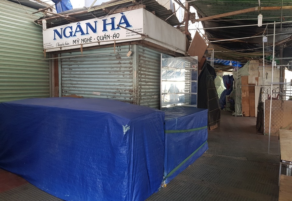 Hàng chục tiểu thương chợ Đầm Nha Trang đóng cửa, nghỉ bán vì Covid-19 - 4 Hàng chục tiểu thương chợ Đầm Nha Trang đóng cửa, nghỉ bán vì Covid-19 - 4