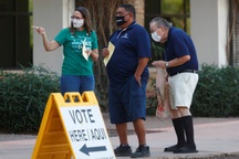 Bầu cử Mỹ 2020: Lỗi dữ liệu ở Arizona nhen nhóm hy vọng cho ông Trump
