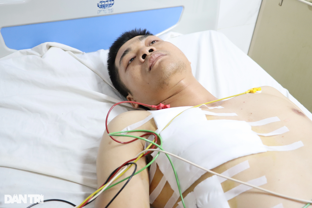 Công an Đắk Lắk cảm ơn người dân dũng cảm đưa cán bộ chiến sỹ đi cấp cứu - 2 Công an Đắk Lắk cảm ơn người dân dũng cảm đưa cán bộ chiến sỹ đi cấp cứu - 2