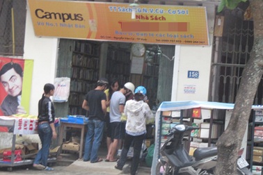 Toàn cảnh thị trường “phao” thi nóng trước giờ G